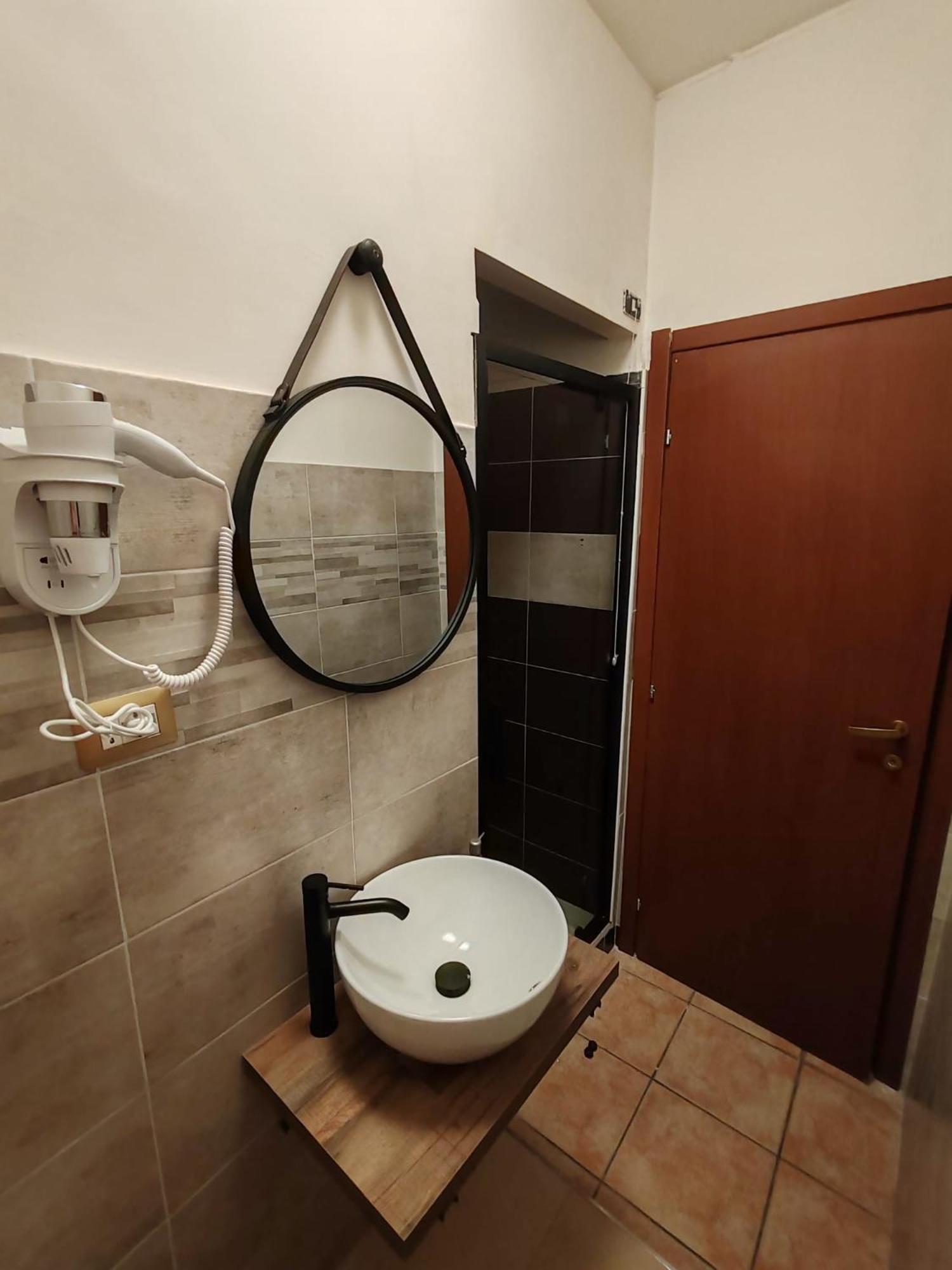 B&B Piazza Ragusa Рим Екстер'єр фото